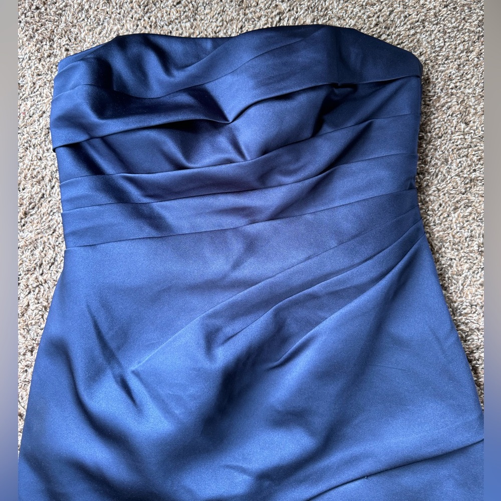 NWT David’s Bridal Short Pleated Satin Strapless Dress Marine Size 8 - Picture 7 of 10
